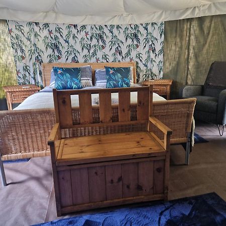 The Little Hide - Adult Only Camping Pods Wigginton  Zewnętrze zdjęcie