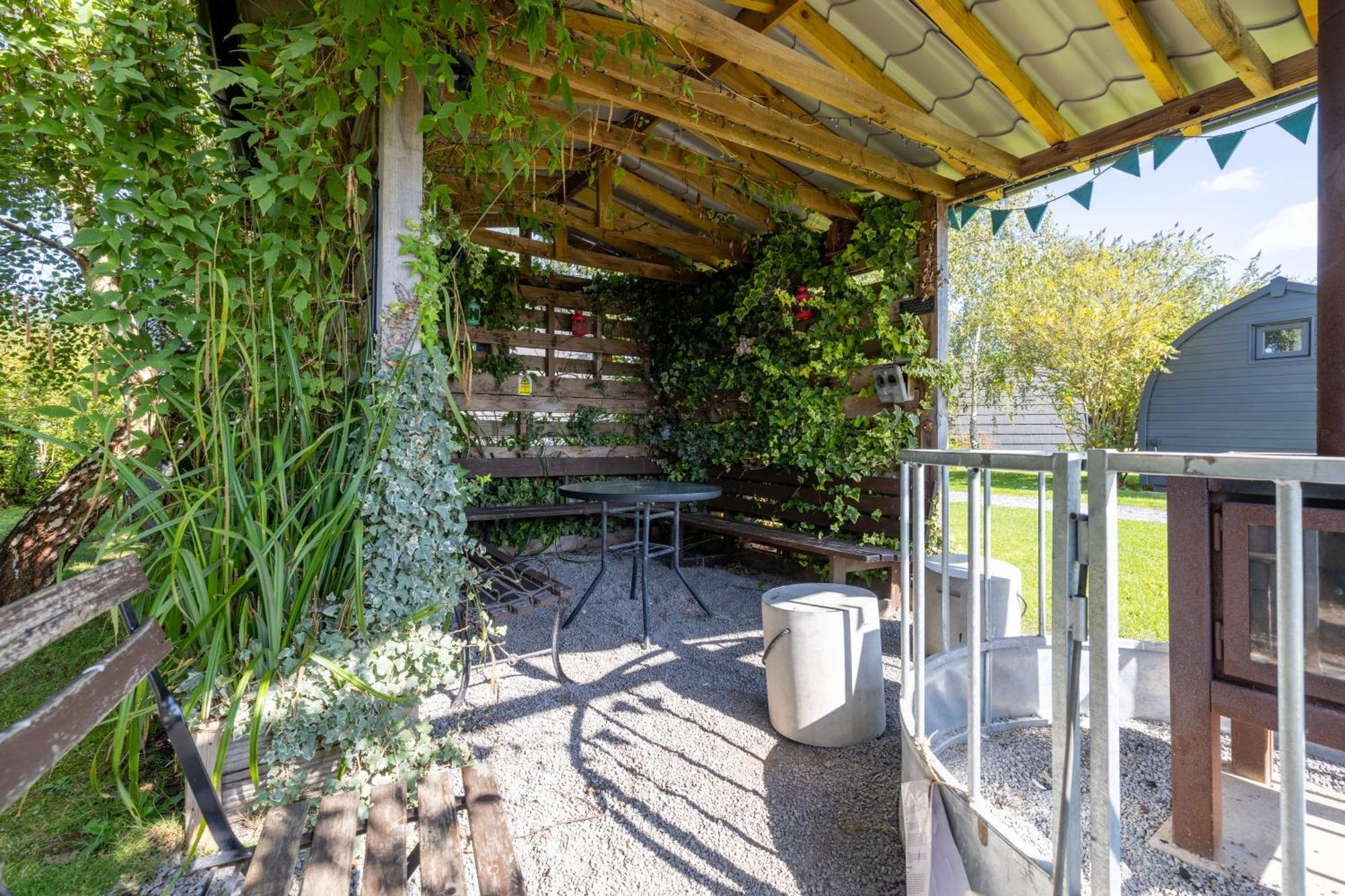 The Little Hide - Adult Only Camping Pods Wigginton  Zewnętrze zdjęcie