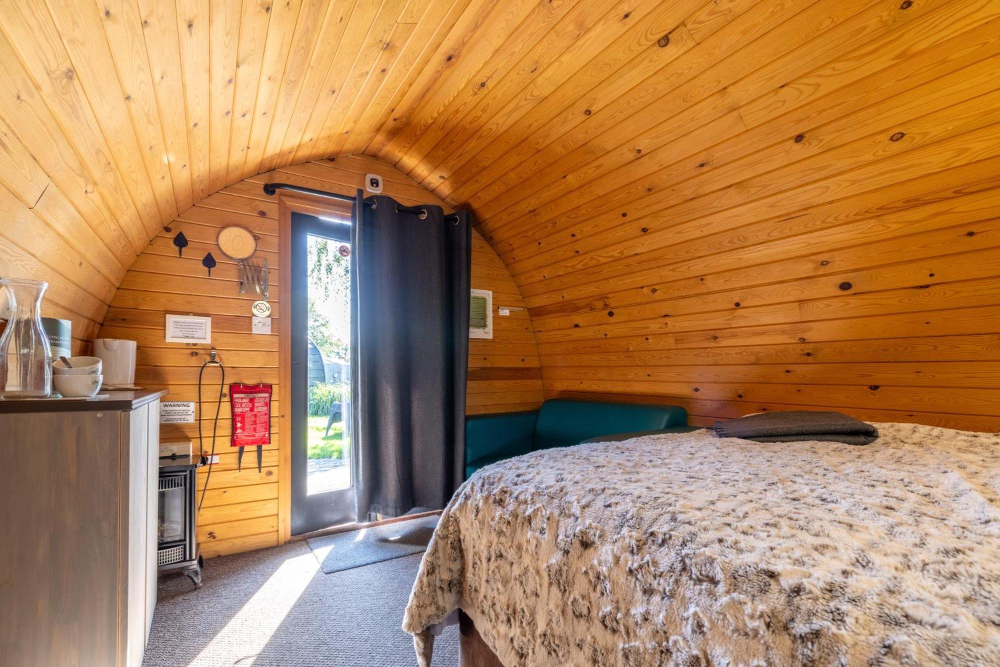 The Little Hide - Adult Only Camping Pods Wigginton  Zewnętrze zdjęcie