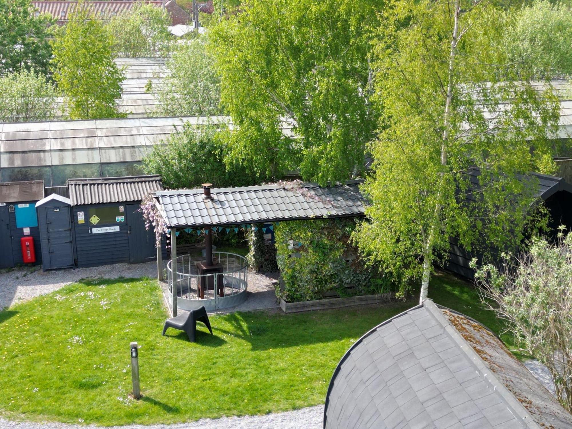 The Little Hide - Adult Only Camping Pods Wigginton  Zewnętrze zdjęcie