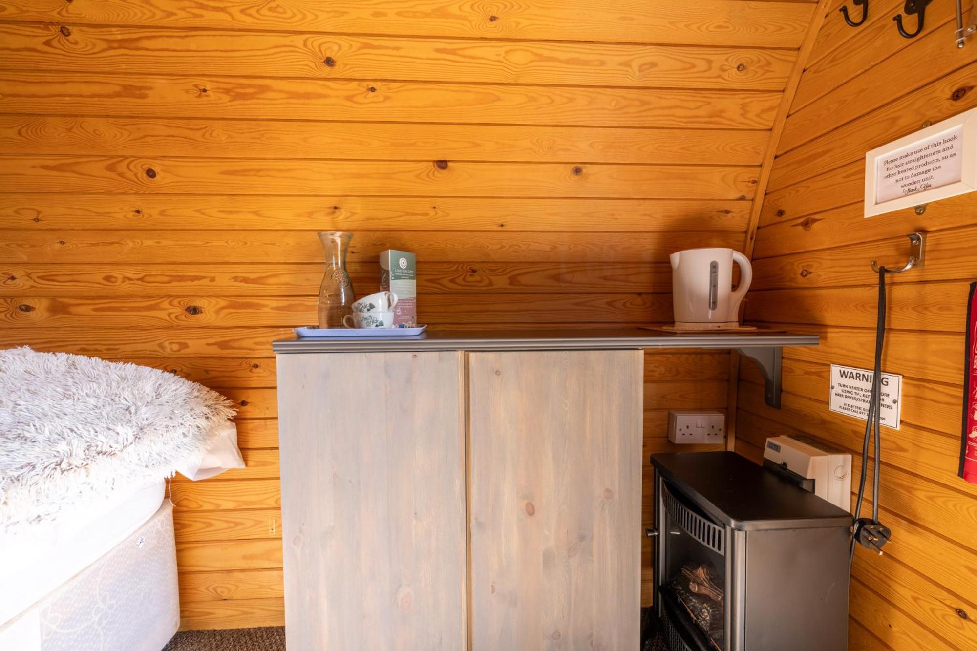 The Little Hide - Adult Only Camping Pods Wigginton  Zewnętrze zdjęcie